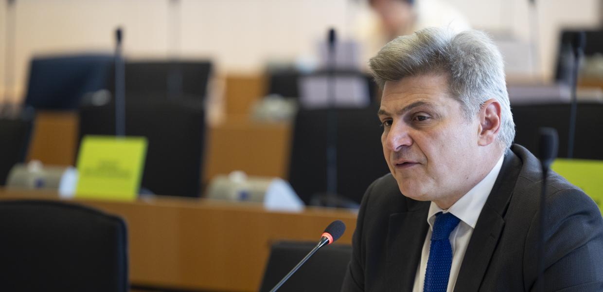Ο Νικόλας Φαραντούρης
