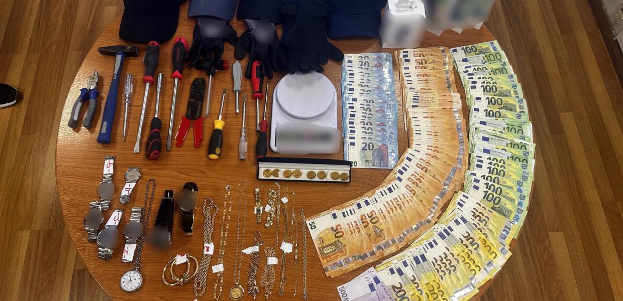 ΕΞΑΡΘΩΣΗ ΣΠΕΙΡΑΣ ΠΟΥ ΛΗΣΤΕΥΕ ΣΠΙΤΙΑ ΣΕ ΠΕΡΙΟΧΕΣ ΤΗΣ ΕΛΛΑΔΑΣ