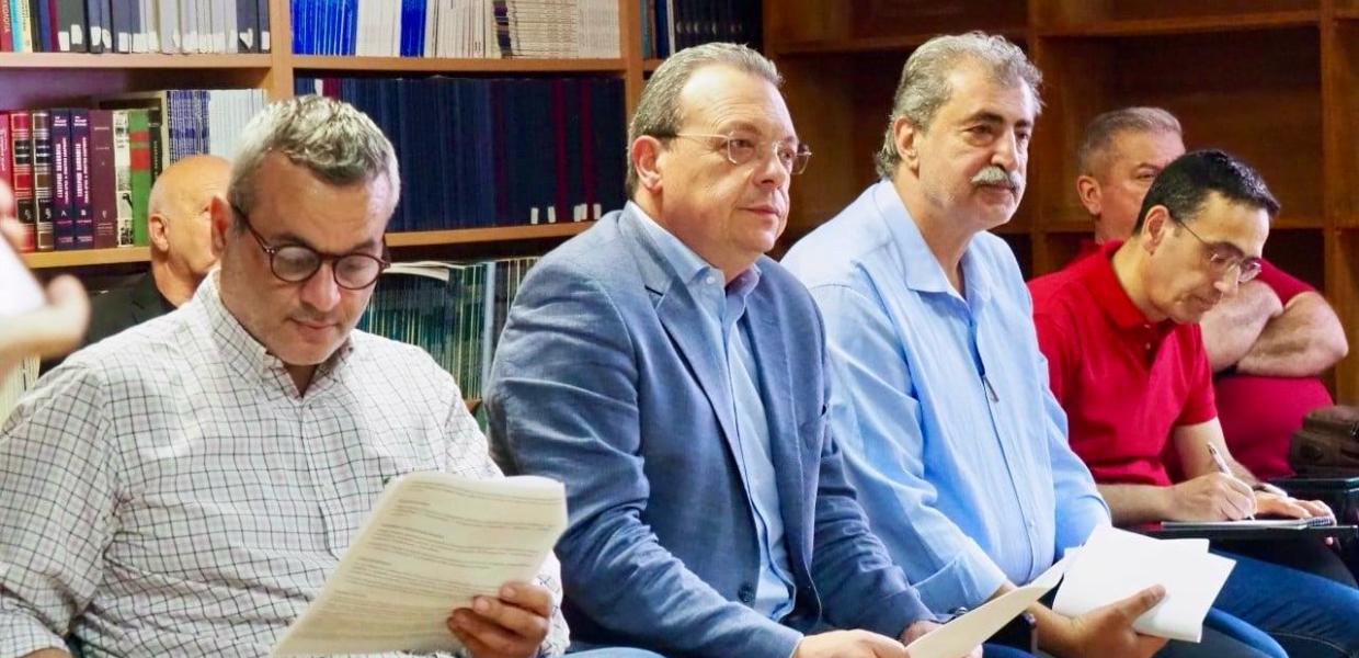 Ο Σωκράτης Φάμελλος σε σύσκεψη