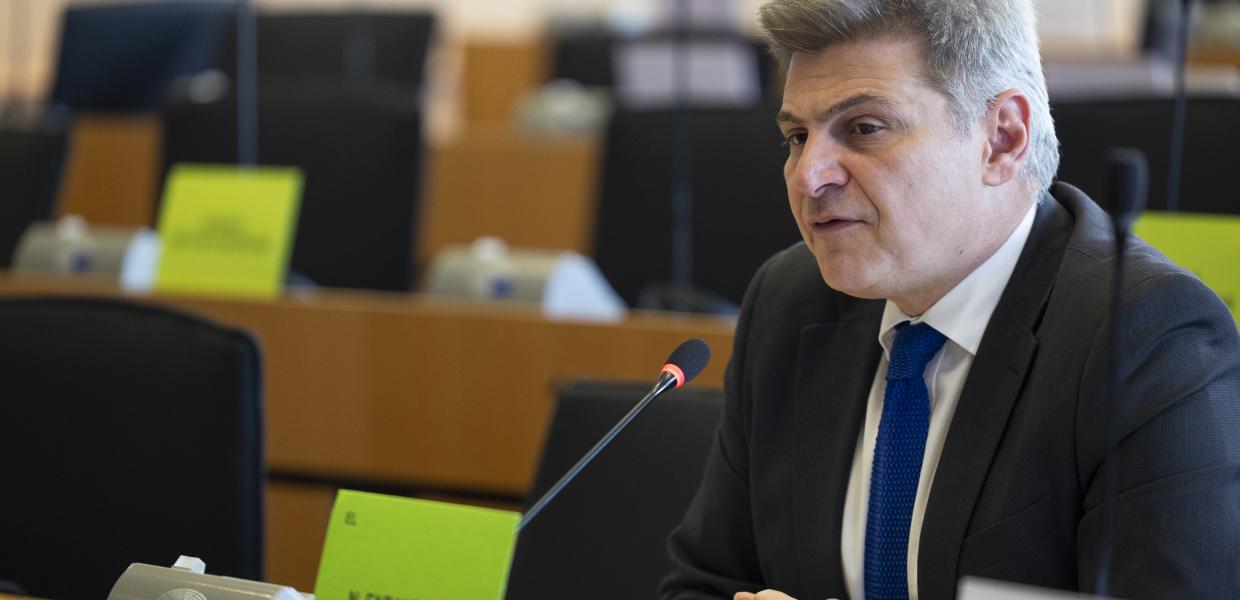 Φαραντούρης