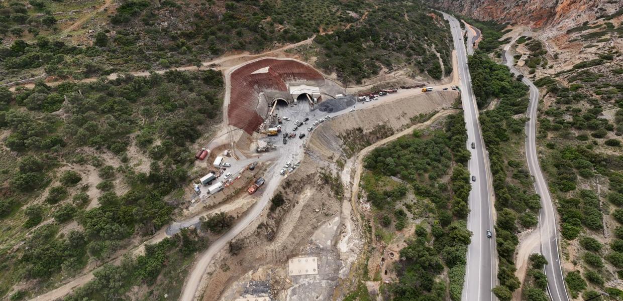 Εργοτάξια κατασκευής του Βόρειου Οδικού Άξονα της Κρήτης (ΒΟΑΚ)