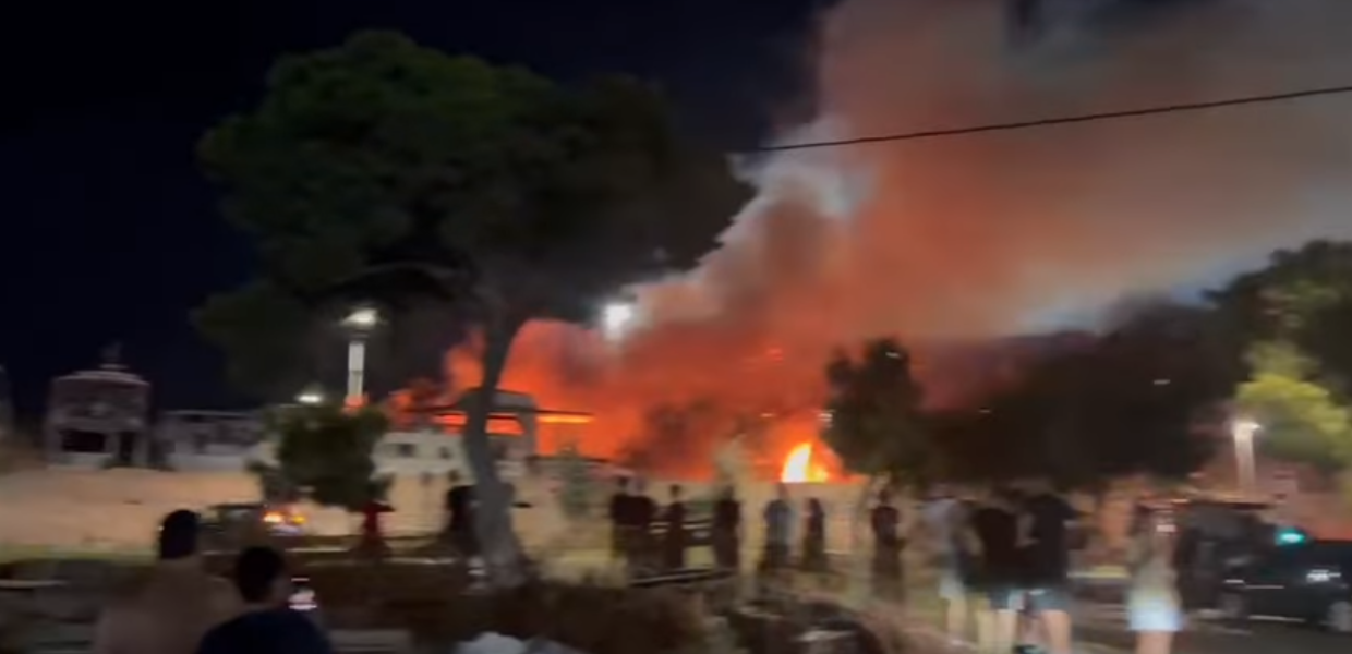 ΦΩΤΙΑ ΣΤΗ ΓΛΥΦΑΔΑ