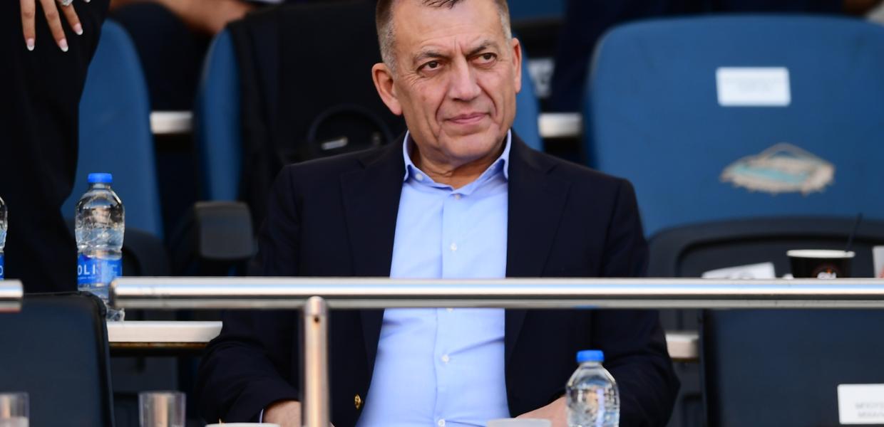 Βρούτσης