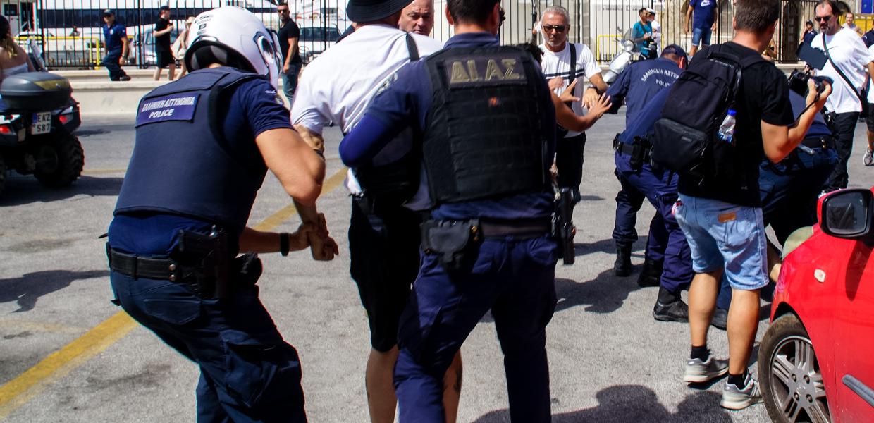Συλλήψεις διαδηλωτών στη Ρόδο