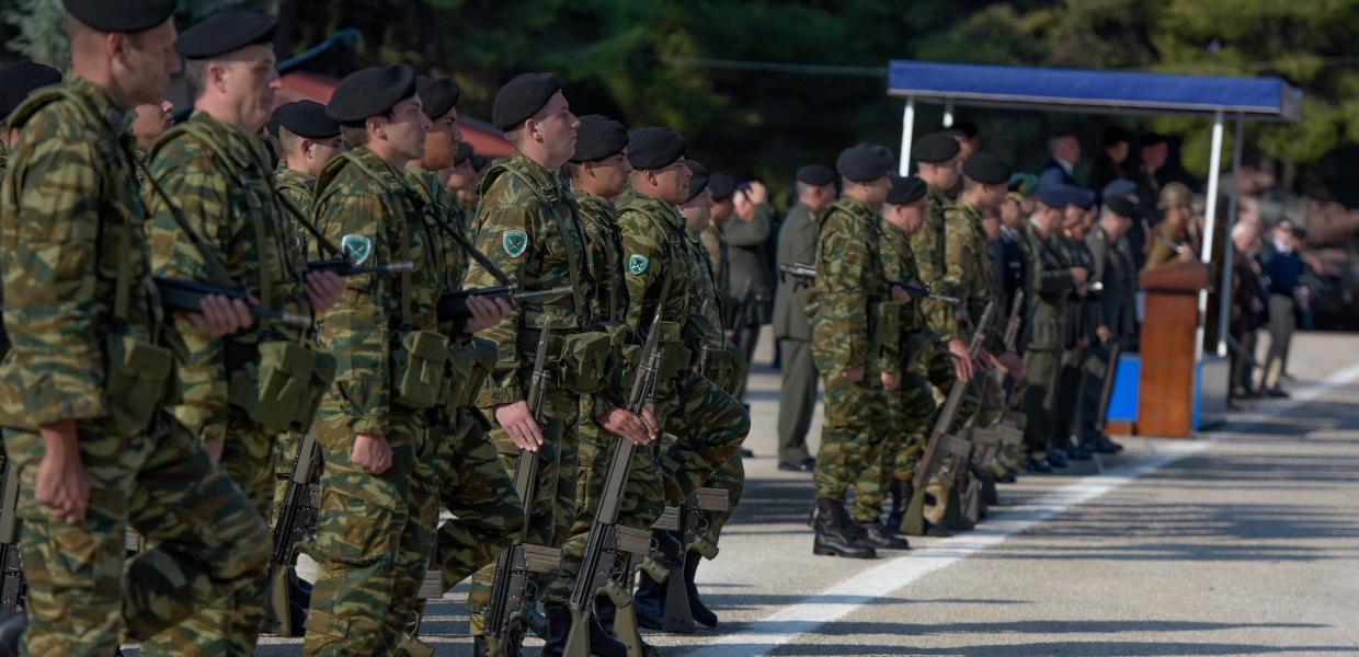 Στρατιώτες