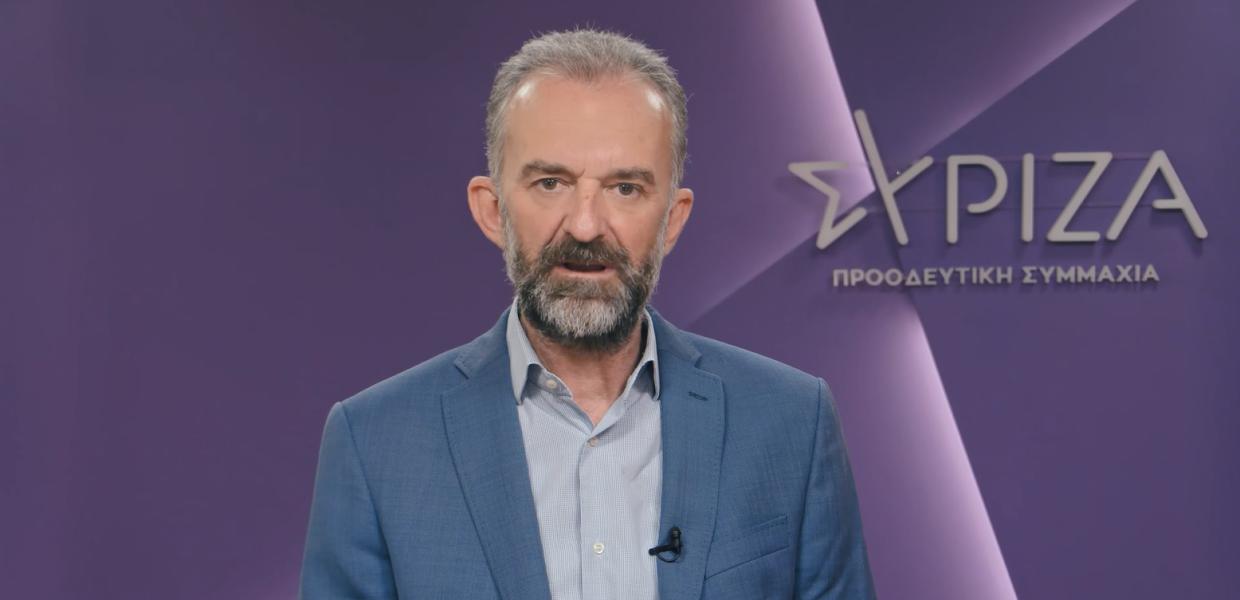 Ο Γρηγόρης Θεοδωράκης