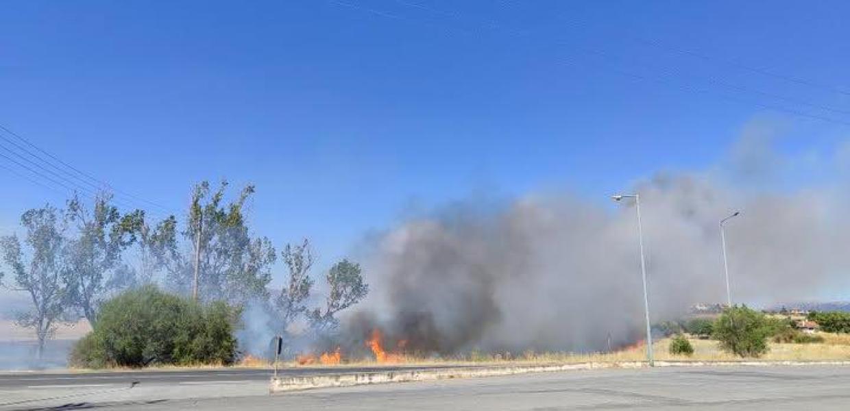 Φωτιά στην Τρίπολη στην περιοχή Άγιος Σώστης