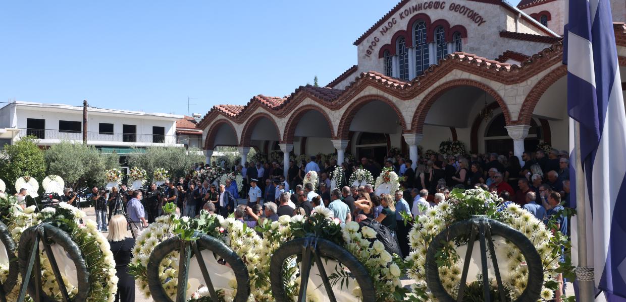 Η εξόδιος ακολουθία για τον εκλιπόντα γραμματέα της Κοινοβουλευτικής Ομάδας της Νέας Δημοκρατίας, Απόστολο Βεσυρόπουλο.