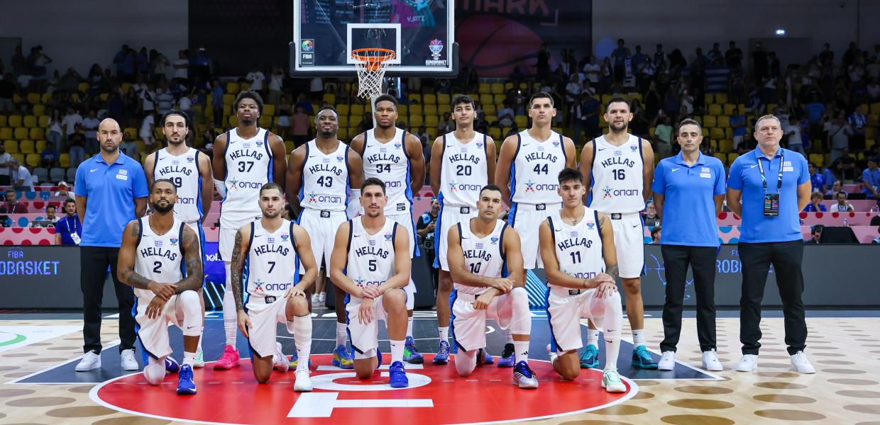 Οικογενειακή φωτογραφία της Εθνικής μπάσκετ στο Eurobasket 2025