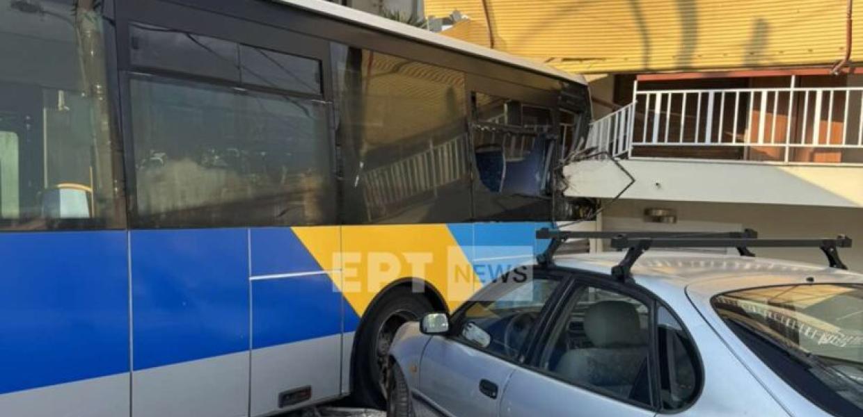 ΛΕΩΦΟΡΕΙΟ ΠΡΟΣΕΚΡΟΥΣΕ ΣΕ ΚΑΤΟΙΚΙΑ
