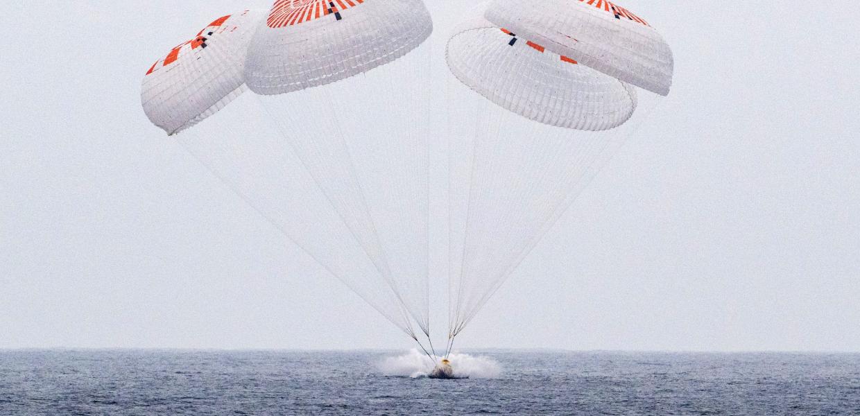 Οι αστροναύτες Crew-10 της SpaceX επιστρέφουν στη Γη μετά από σχεδόν 5 μήνες στο διάστημα