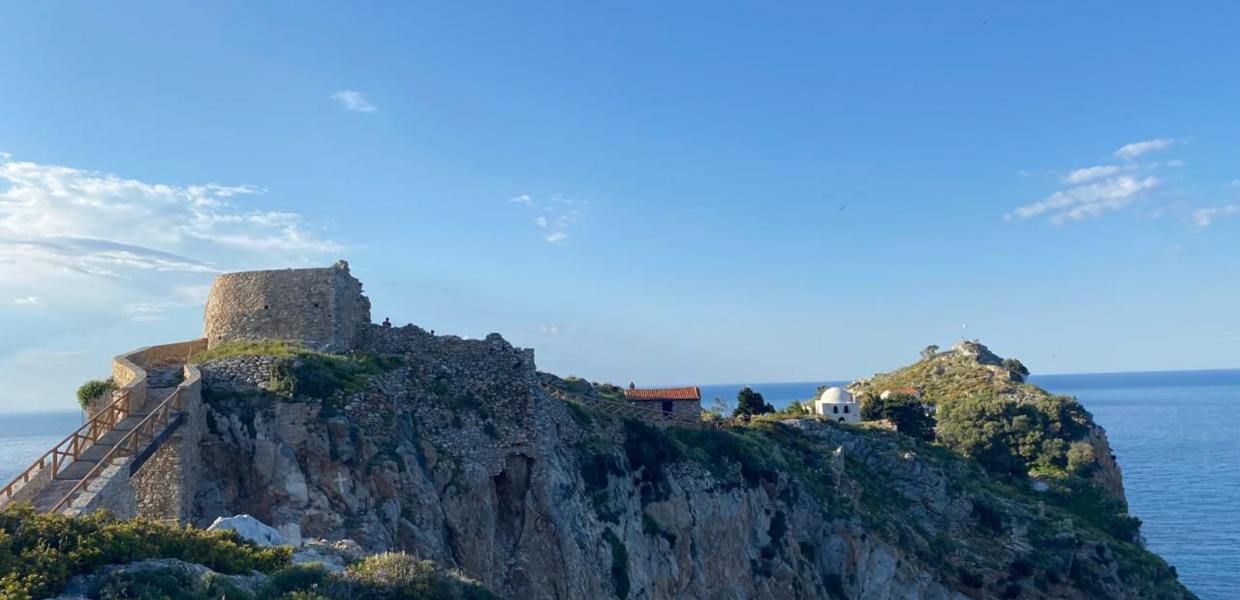 Το κάστρο στη Σκιάθο