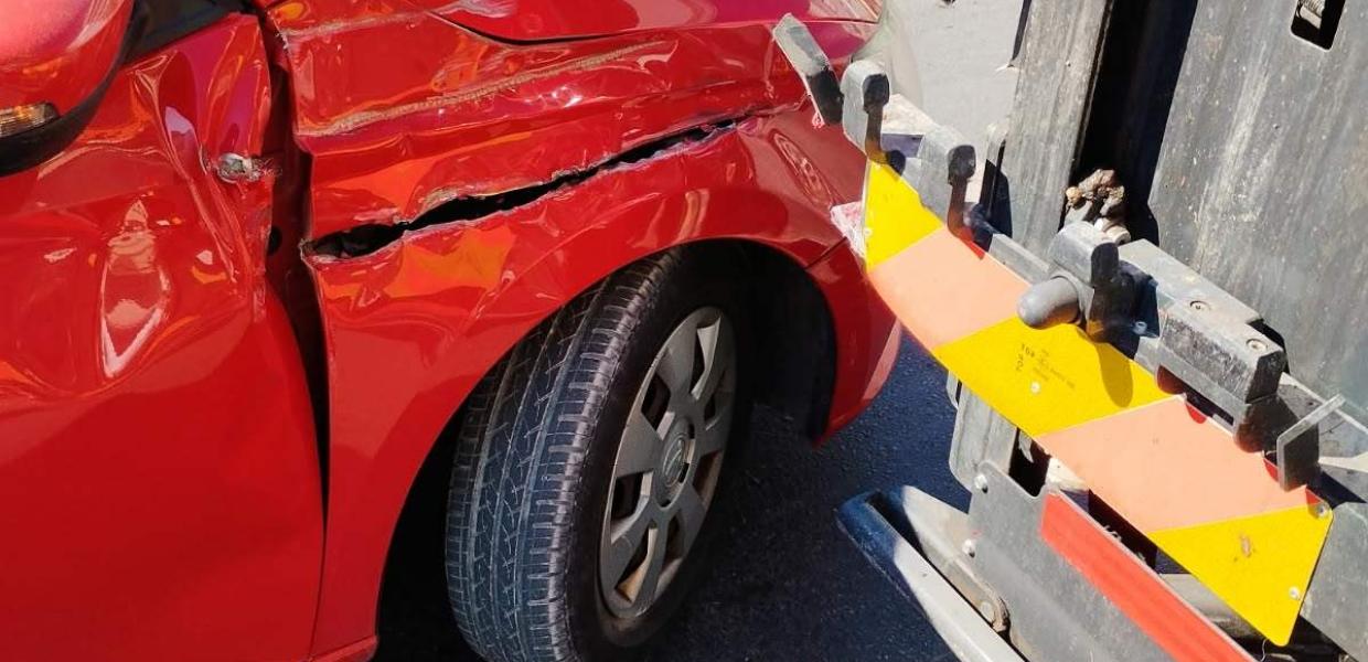ΣΥΓΚΡΟΥΣΗ ΑΠΟΡΡΙΜΑΤΟΦΟΡΟΥ ΜΕ ΙΧ ΣΤΑ ΧΑΝΙΑ ΚΡΗΤΗΣ