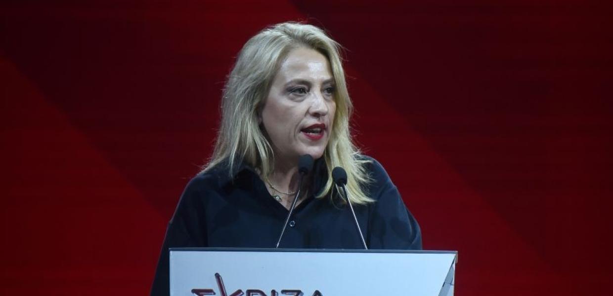 ΡΕΝΑ ΔΟΥΡΟΥ