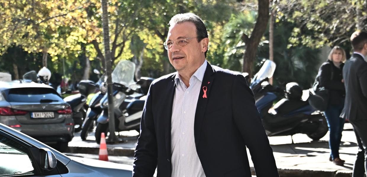 Σ. ΦΑΜΕΛΛΟΣ