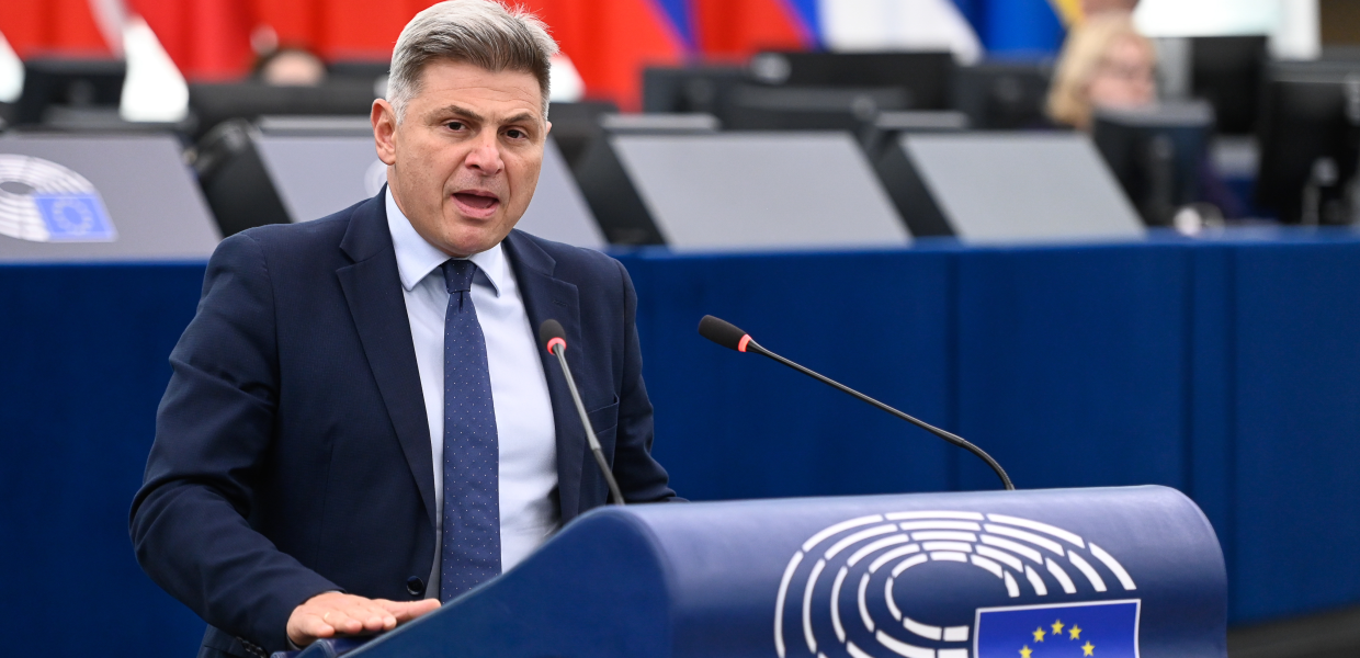 Ο Νικόλας Φαραντούρης