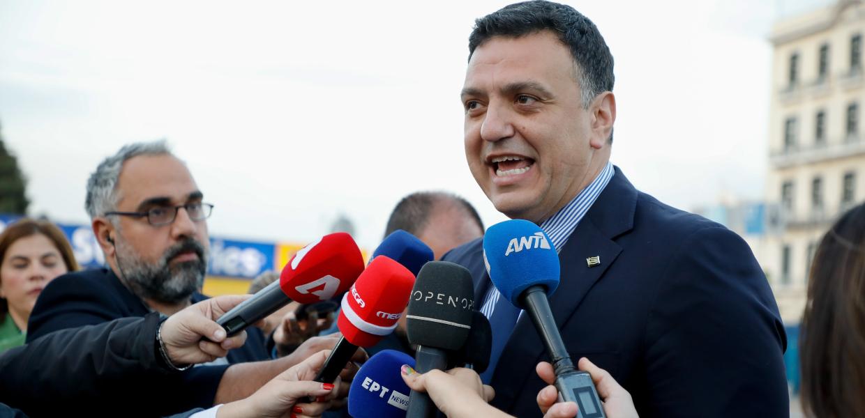 Ο Βασίλης Κικίλιας κάνει δηλώσεις