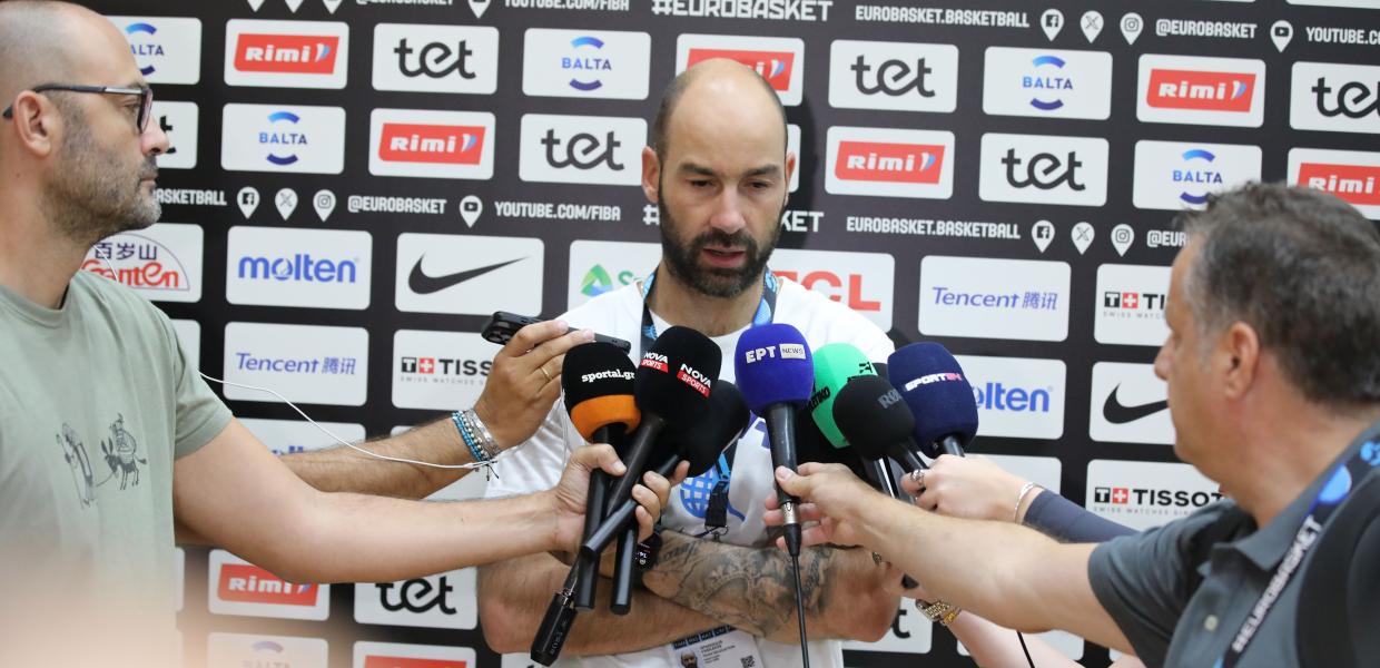 Ο Βασίλης Σπανούλης κάνει δηλώσεις