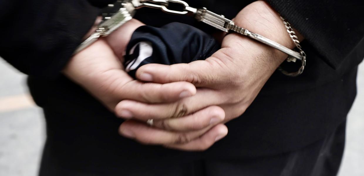 Επίθεση με πέτρες στην Εθνική οδό Αθηνών - Λαμίας στο ύψος της Θήβας - Πέντε συλλήψεις