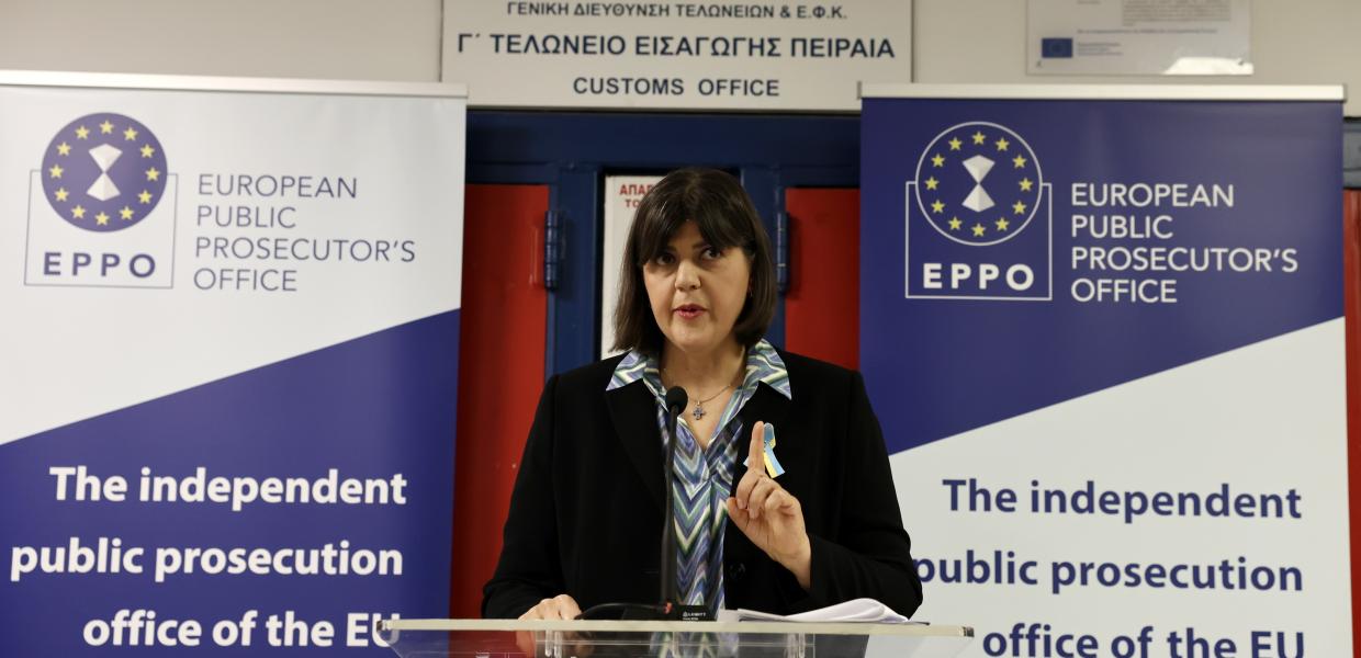 ΛΑΟΥΡΑ ΚΟΒΕΣΙ