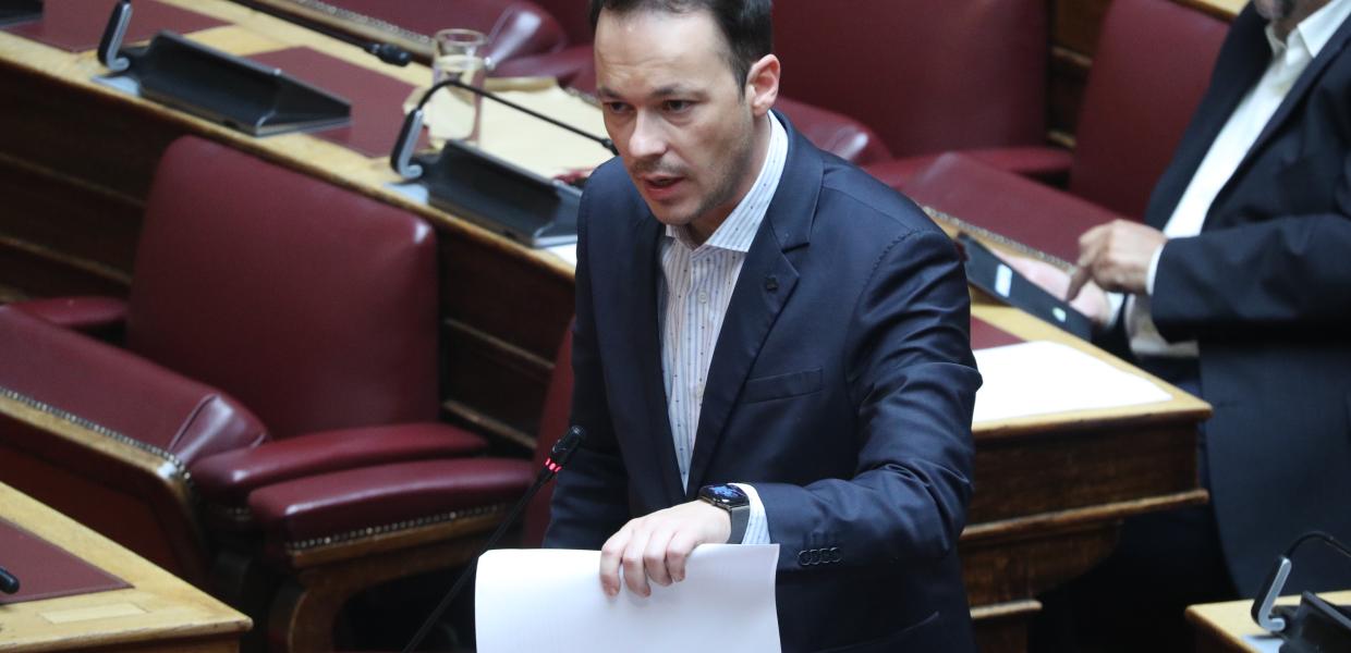 Ο Μίλτος Ζαμπάρας