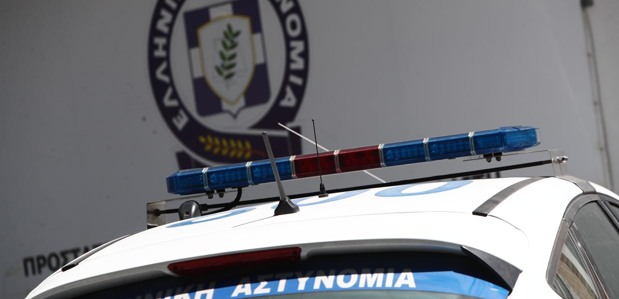 Περιπολικό έξω από ΑΤ