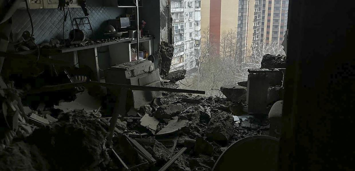 Διαλυμένο σπίτι βομβαρδισμό ρωσικών μη επανδρωμένων αεροσκαφών στη Ζαπορίζια 