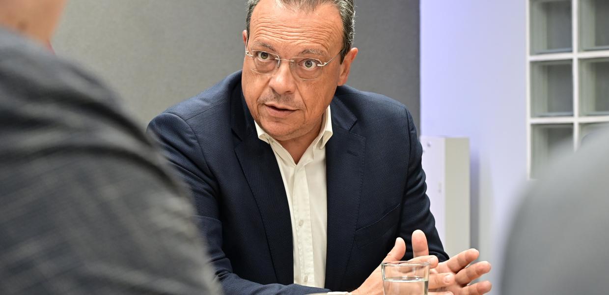 ΦΑΜΕΛΛΟΣ