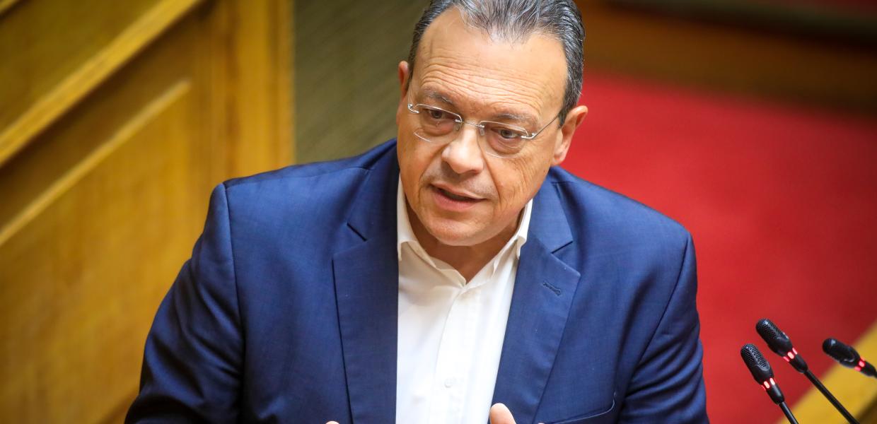 Ο Σωκράτης Φάμελλος στο βήμα της Βουλής