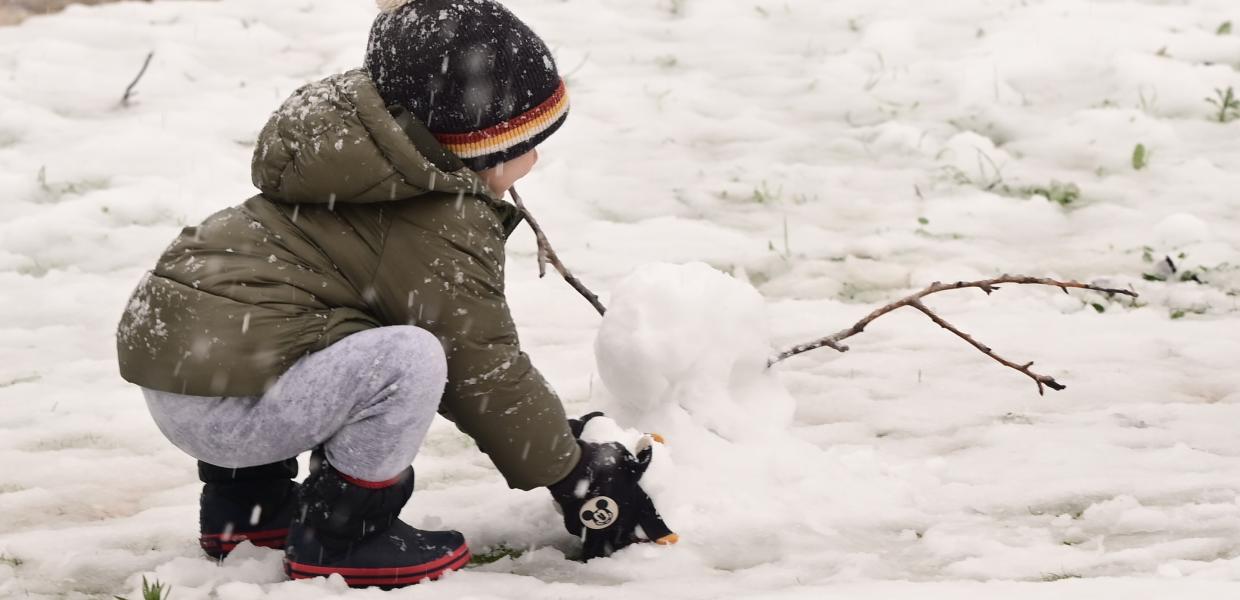 Χιόνια στα βόρεια προάστια της Αττικής από την κακοκαιρία Elena, Δεκέμβριος 2024