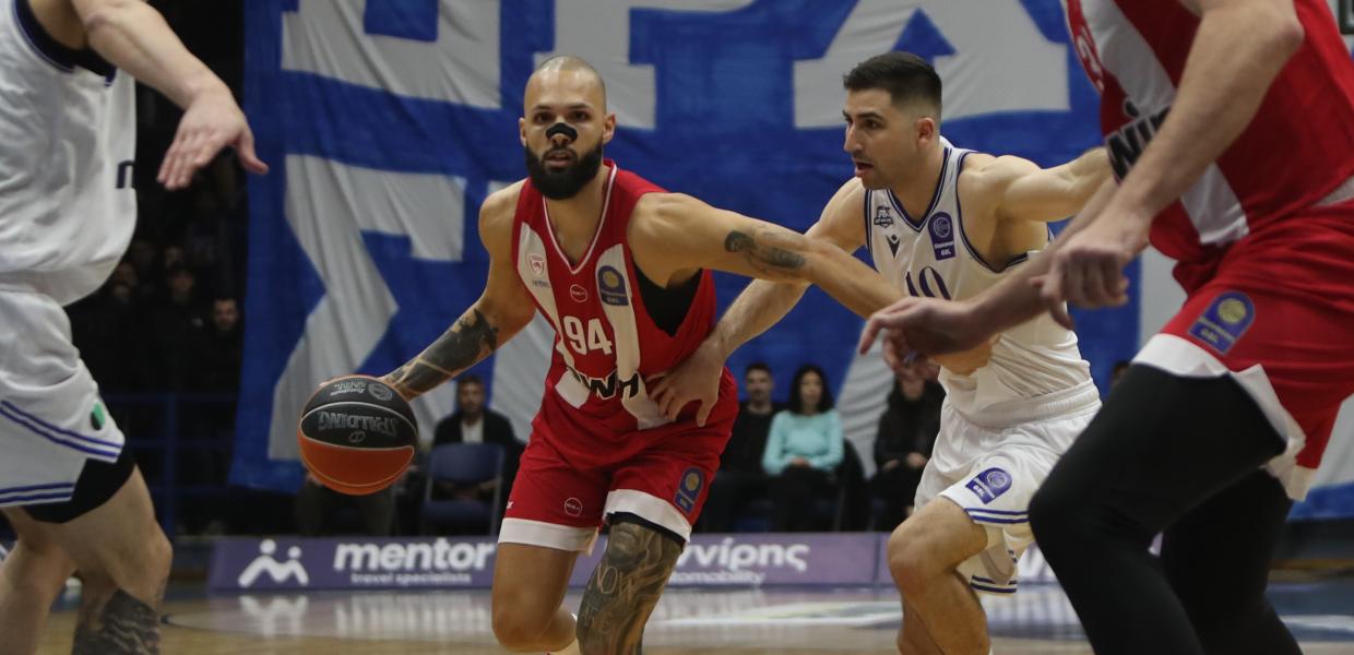 Ο Εβάν Φουρνιέ του Ολυμπιακού απέναντι στον Ηρακλή για την STOIXIMAN GBL 2025-2026