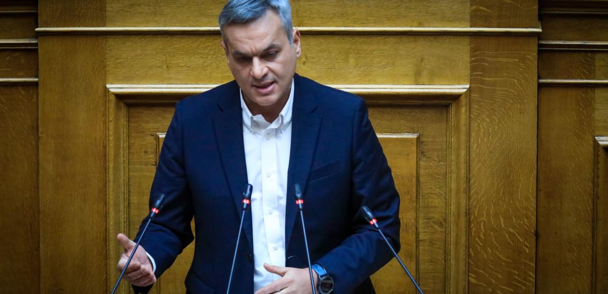 Ο Χάρης Μαμουλάκης