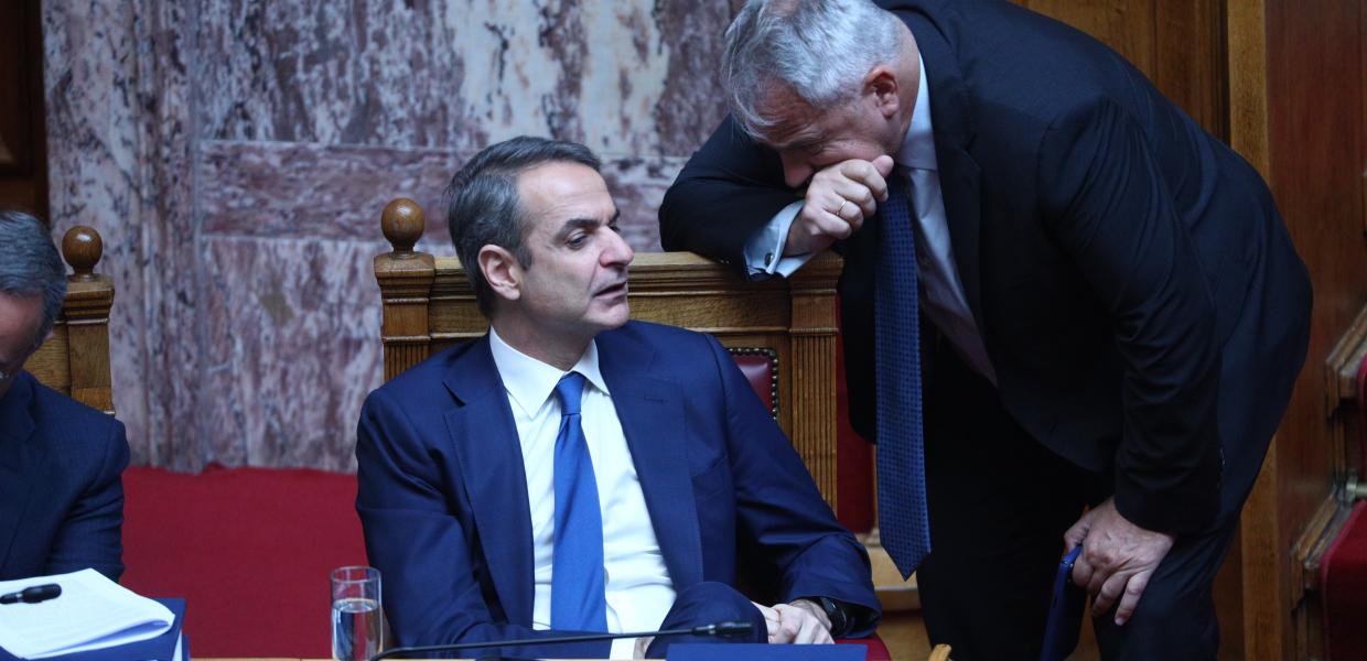 Ο Μητσοτάκης και ο Βορίδης στη Βουλή