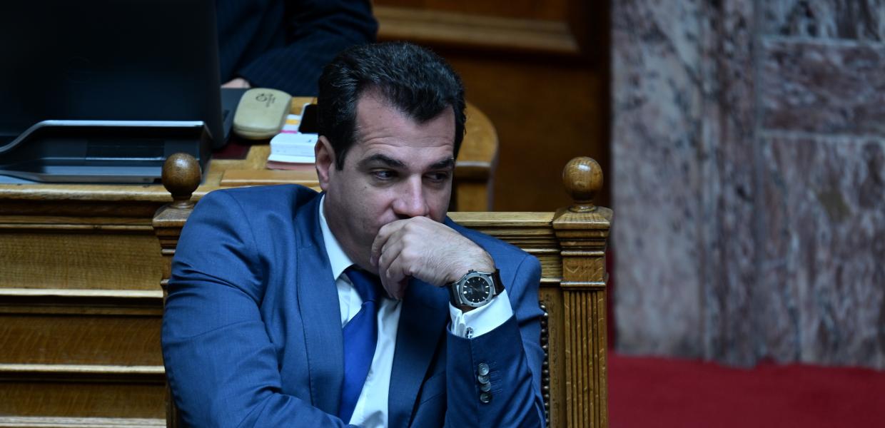 Ο Πλεύρης ανταγωνίζεται με την ακροδεξιά για το βραβείο στην