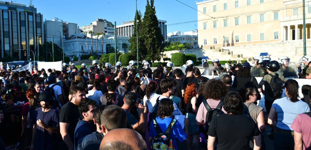 Συγκέντρωση για προσφυγικά και Χατζή στο Σύνταγμα