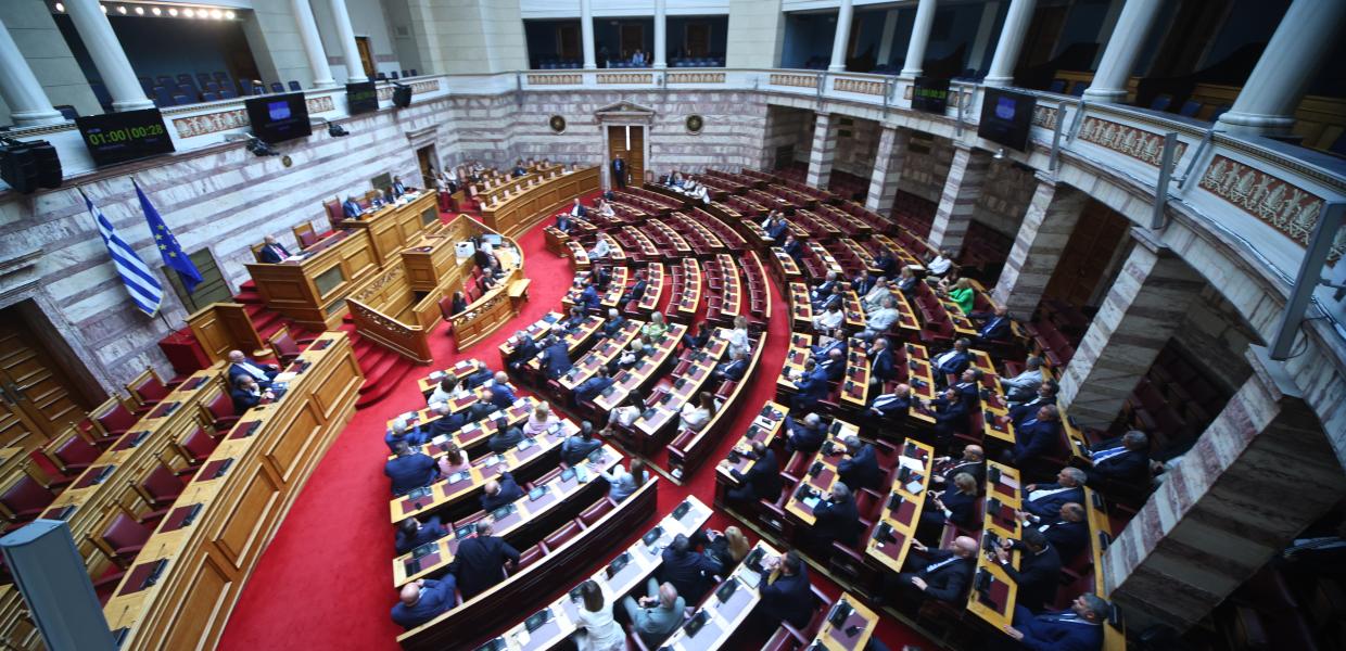 Μητσοτάκης απών, κυβέρνηση στην απομόνωση, Φλωρίδη
