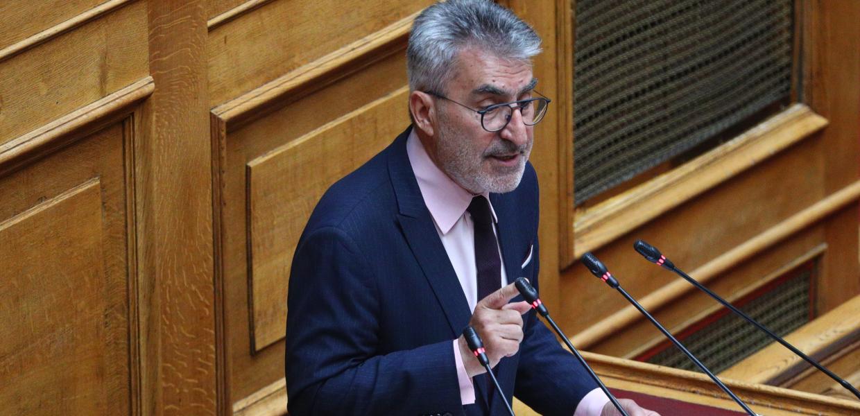Η κυβέρνηση καθυστέρησε 7 χρόνια να αδειοδοτήσει τα περιφερειακά κανάλια