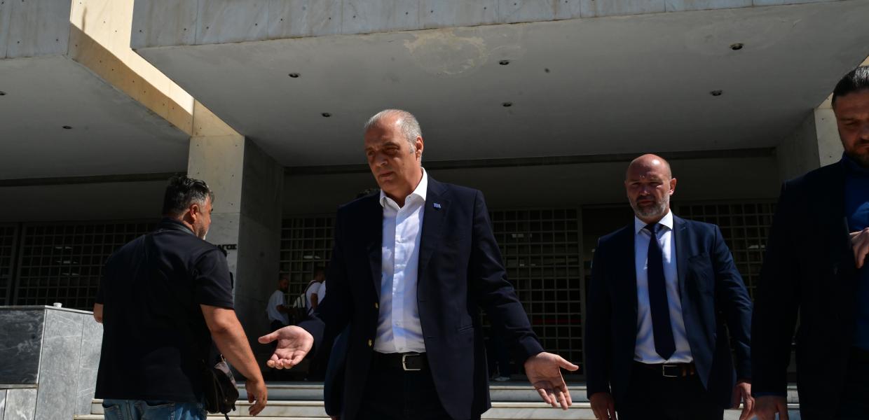 ΒΕΛΟΠΟΥΛΟΣ ΣΤΟΝ ΑΡΕΙΟ ΠΑΓΟ ΚΑΤΑ ΤΣΙΠΡΑ