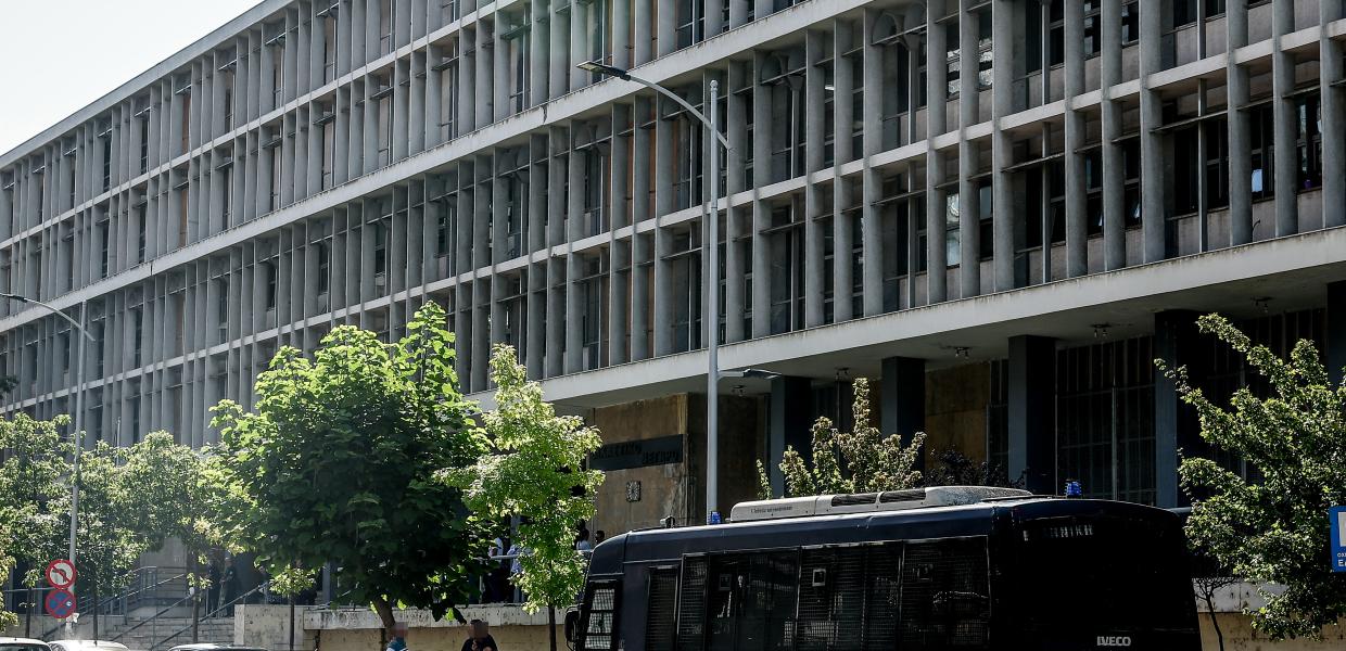 ΣΤΑ ΔΙΚΑΣΤΗΡΙΑ ΣΤΗ ΘΕΣΣΑΛΟΝΙΚΗ ΟΙ ΚΑΤΗΓΟΡΟΥΜΕΝΟΙ ΓΙΑ ΤΙΣ ΕΜΠΡΗΣΤΙΚΕΣ ΕΠΙΘΕΣΕΙΣ ΚΑΙ ΤΗ ΔΟΛΟΦOΝΙΑ ΤΗΣ ΒΑΓΙΑΣ ΝΕΣΤΟΡΑ