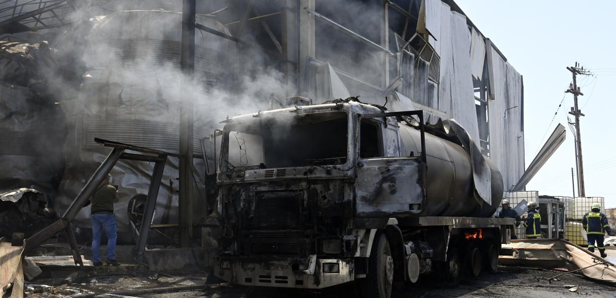 Ένας νεκρός σε έκρηξη σε εργοστάσιο ξυδιού στα Εξαμίλια Κορίνθου