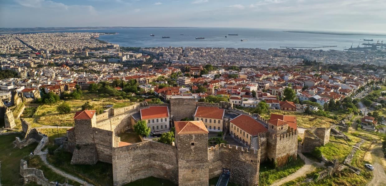 Πανοραμική θέα της Θεσσαλονίκης από τα κάστρα, Επταπύργιο/Γεντί Κουλέ