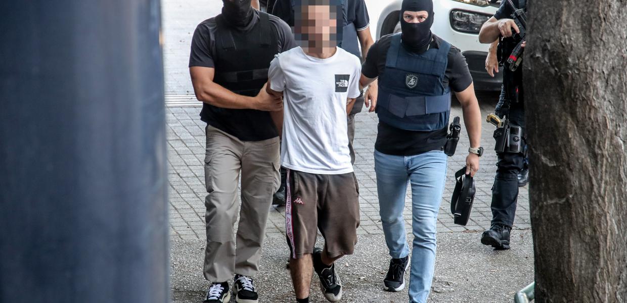 ΣΤΑ ΔΙΚΑΣΤΗΡΙΑ Ο 27ΧΡΟΝΟΣ ΤΕΤΑΡΤΟΣ ΣΥΛΛΗΦΘΗΣ ΓΙΑ ΤΗΝ ΕΜΠΡΗΣΤΙΚΗ ΕΠΙΘΕΣΗ ΣΤΟ ΣΠΙΤΙ ΤΗΣ ΟΙΚΟΓΕΝΕΙΑΣ ΝΕΣΤΟΡΑ
