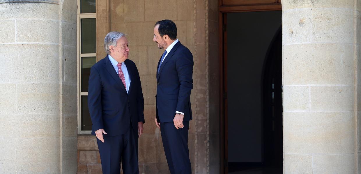 Ο πρόεδρος της Κύπρου Νίκος Χριστοδουλίδης υποδέχεται τον Γενικό Γραμματέα του ΟΗΕ Αντόνιο Γκουτέρες στο Προεδρικό Μέγαρο στη Λευκωσία