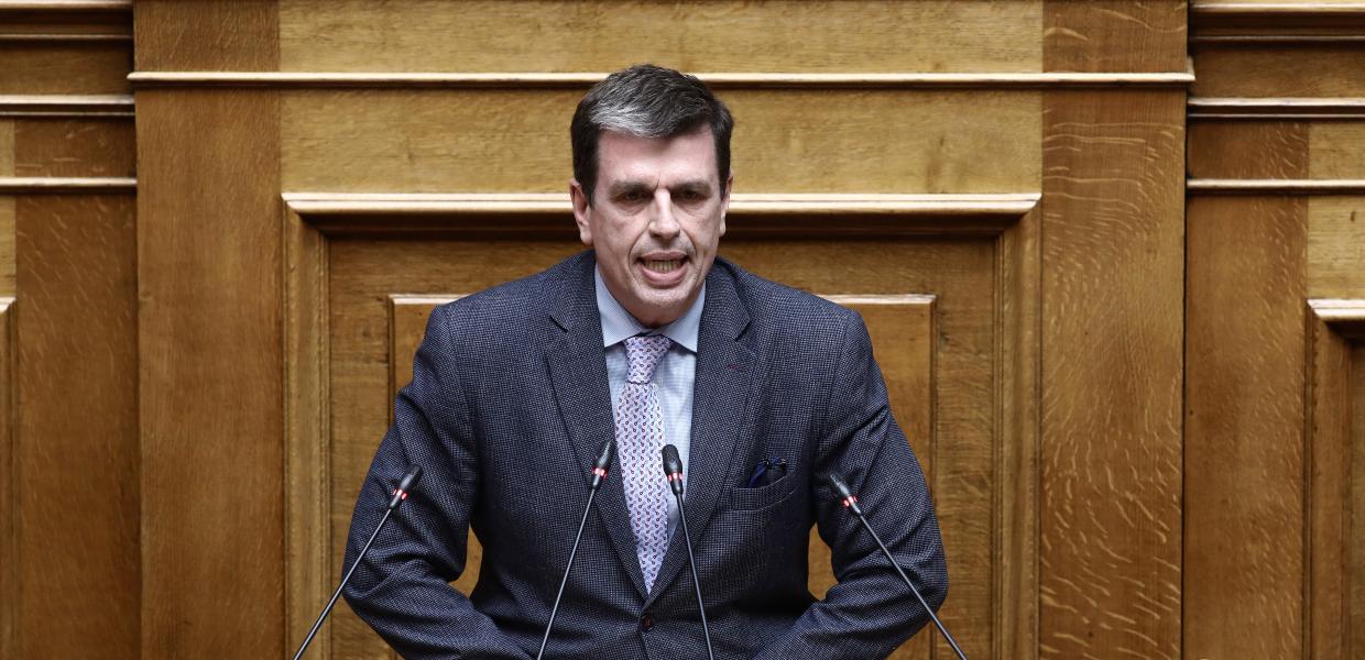 Ο Καιρίδης στη Βουλή
