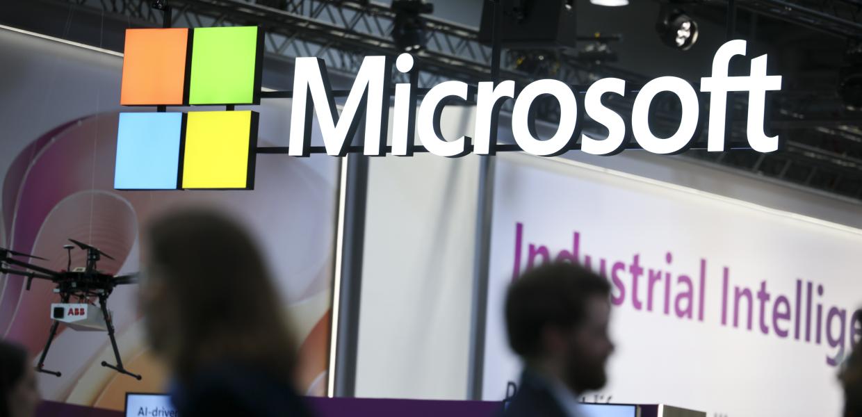 Το λογότυπο της Microsoftt σε περίπτερο στην Έκθεση Ανόβερου