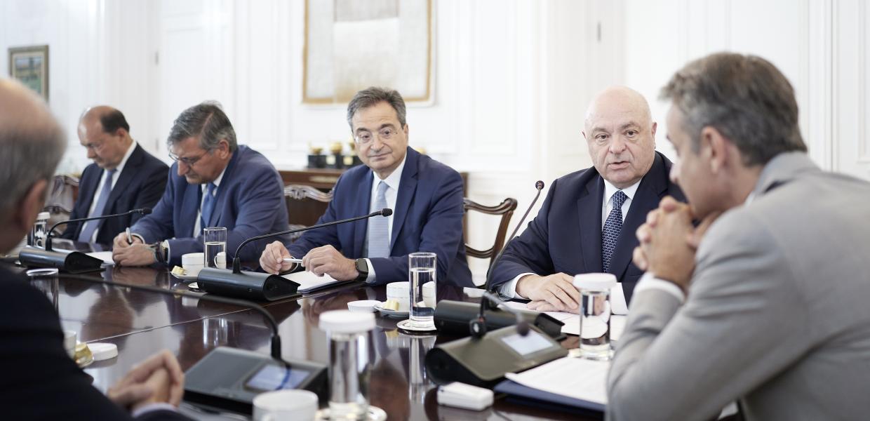 Σύσκεψη Μητσοτάκη με τραπεζίτες για ενίσχυση ΑΕΙ