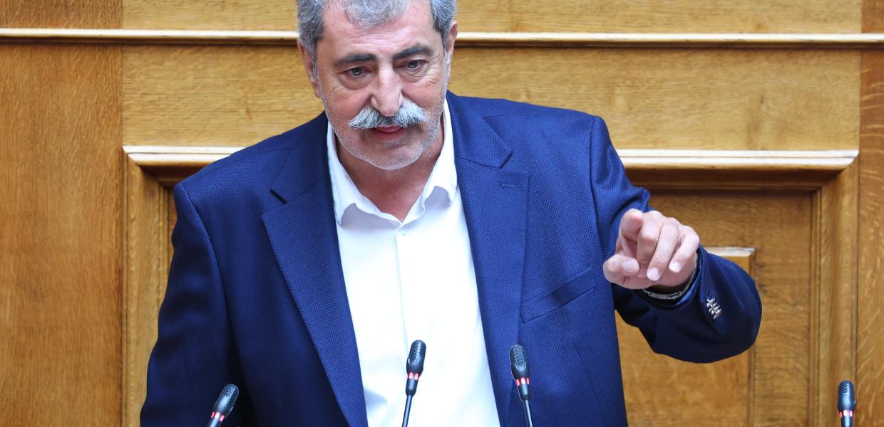 Ο Παύλος Πολάκης στο βήμα της Βουλής