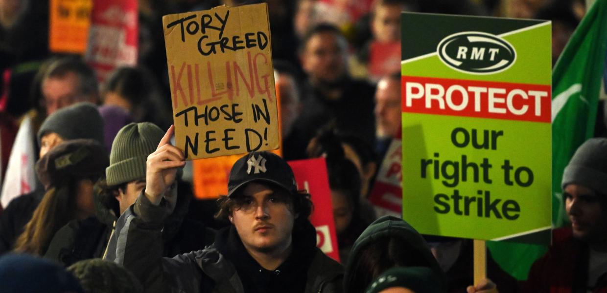 132905468_STRIKE_UK.jpg