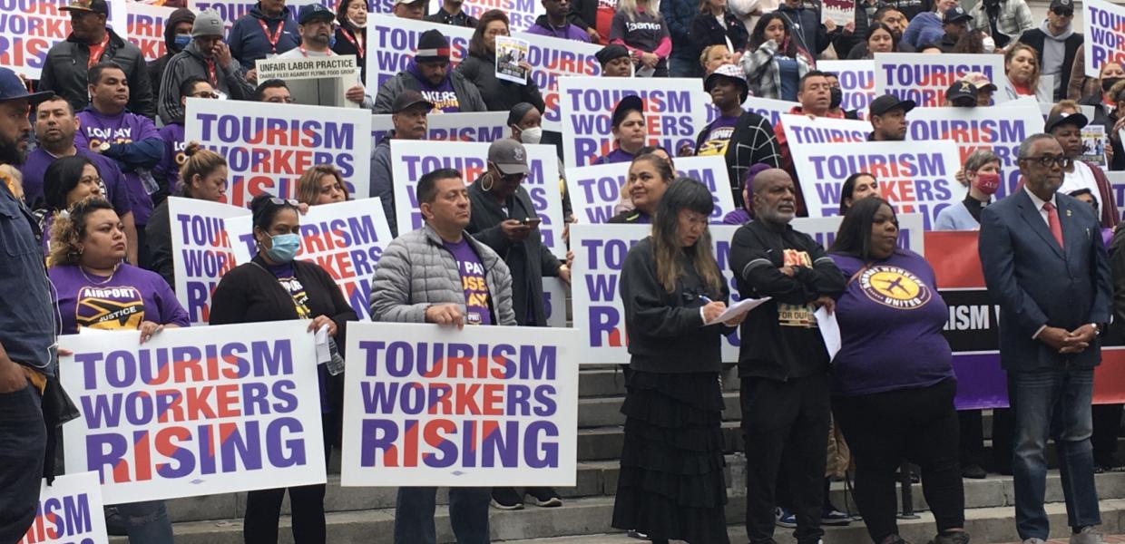 134960612_TOURISM_WORKERS.jpg