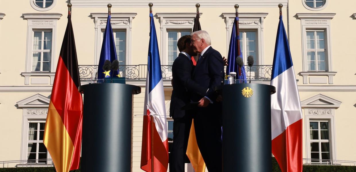 135087553_MACRON_STEINMEIER.jpg
